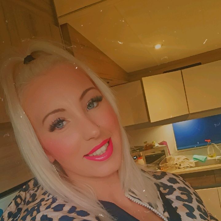 Profile Picture of Welsh Doris🏴󠁧󠁢󠁷󠁬󠁳󠁿 (@welshdoris95) on Tiktok