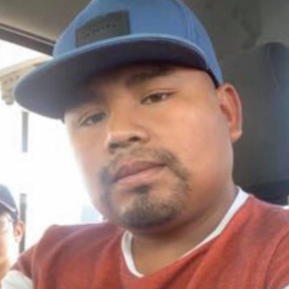Profile Picture of Jonas Lopez (@jonaslope) on Poshmark