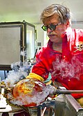 Profile Picture of Josh Simpson (glass artist)on Wikipedia