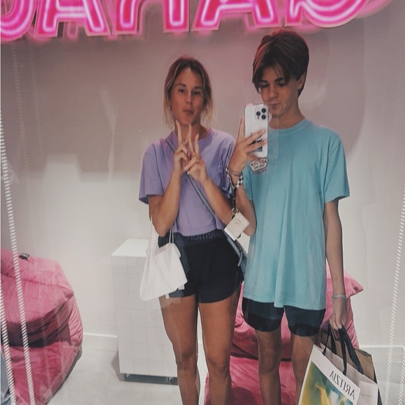 Profile Picture of Eli Berlinsky (@eliberlinsky) on Poshmark