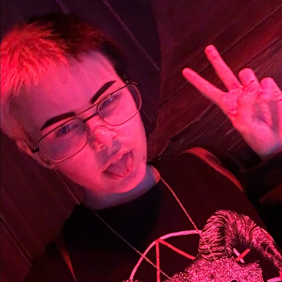 Profile Picture of Michael Benjamin (@mjb4818) on Poshmark