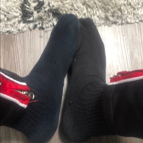 Profile Picture of Ronald Thomas (@redranger22) on Poshmark