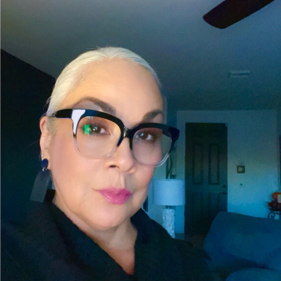 Profile Picture of Liza Campbell (@bell4camp) on Poshmark