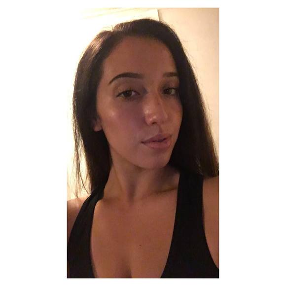 Profile Picture of Kaley Rivanis (@kkrivanis) on Poshmark