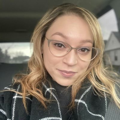 Profile Picture of Isabel David (@d98104726) on Twitter