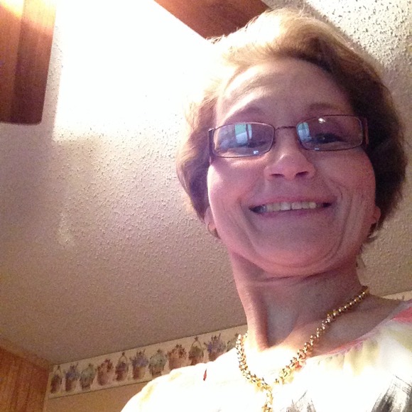 Profile Picture of Debra Morrow (@january54) on Poshmark