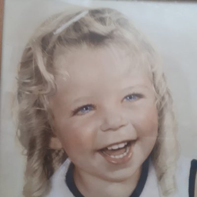 Profile Picture of Sally Davison (@SallyDavison17) on Twitter