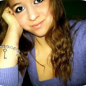 Profile Picture of Rebecca Cordeiro (@becca_babeyyy) on Myspace