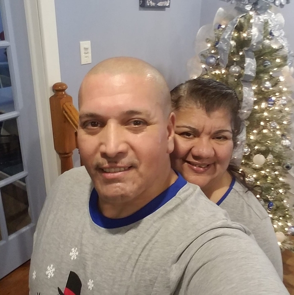 Profile Picture of Reyes Perez (@reyes_p) on Poshmark