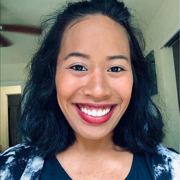 Profile Picture of Kayla Stubbs (@wholelotofstubb) on Poshmark