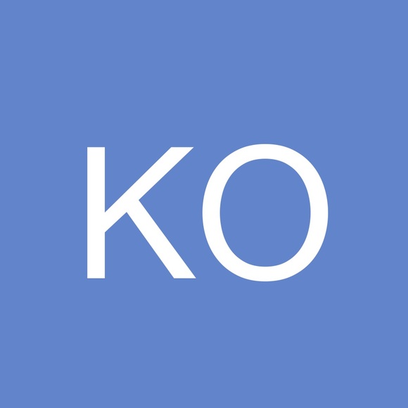 Profile Picture of Kunbi Okwong (@kunbilicious) on Poshmark