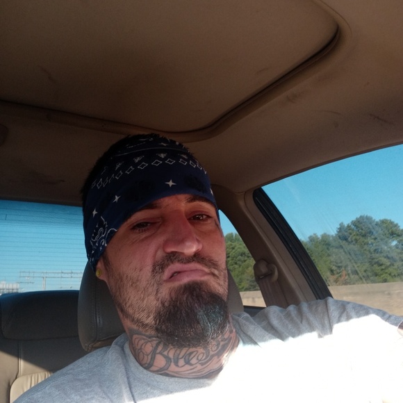 Profile Picture of Stephen Crouch (@outlawsc86) on Poshmark