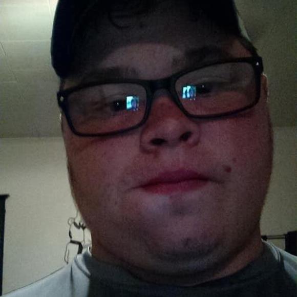 Profile Picture of Hunter Brumbley (@hunterbrumbley) on Poshmark