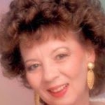 Profile Picture of Lisa Helms-Isaacson (@helmsisaacson) on Instagram