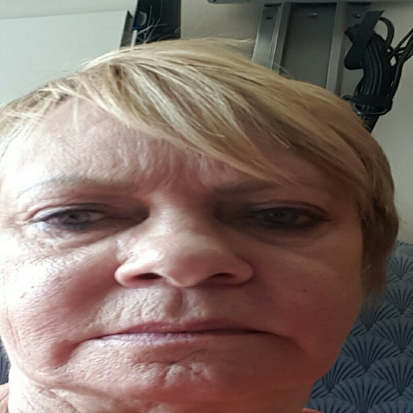 Profile Picture of Sue Popanz (@csupope) on Poshmark