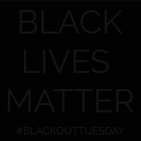 Profile Picture of Samranda Ausby (@theausbys) on Poshmark