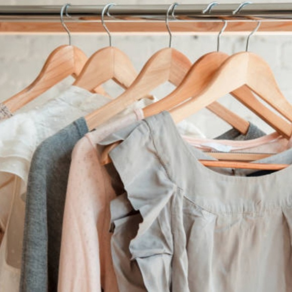 Profile Picture of Melissa Breighner (@melbre) on Poshmark