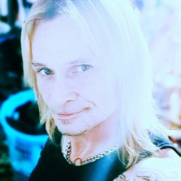 Profile Picture of Michael Dismore (@michael_dismore) on Poshmark