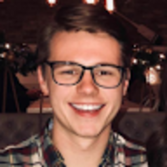 Profile Picture of Derek Ware (@derekware6) on Poshmark