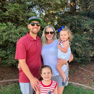 Profile Picture of Steve Aguiar (@steveaguiar2) on Twitter