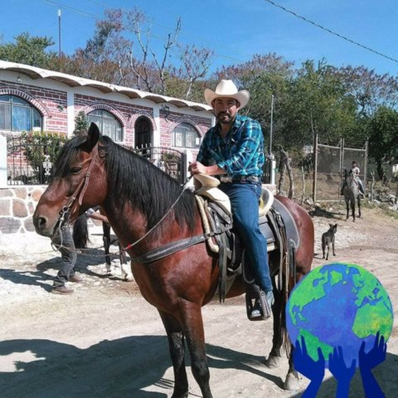 Profile Picture of Leonel Canales (@leonelcanales) on Poshmark