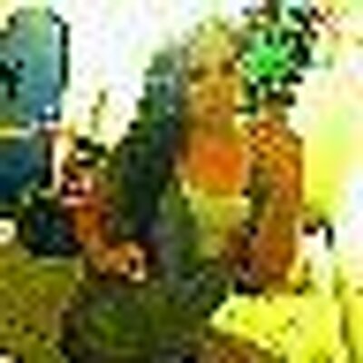 Profile Picture of Amanda Groom (@mandycheeks92) on Twitter