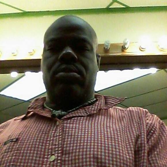 Profile Picture of Rochenel Francinor (@rochenel_f) on Poshmark