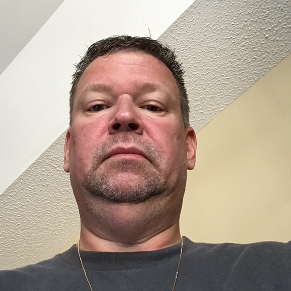 Profile Picture of Joe Marx (@marxie1) on Poshmark