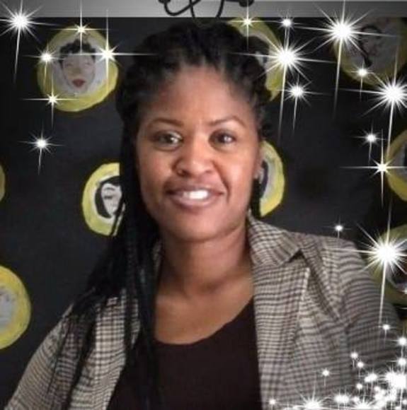 Profile Picture of Gennie Differns (@gennie2) on Poshmark