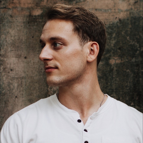 Profile Picture of Justin Glasbrenner (@jglasbrenner) on Poshmark