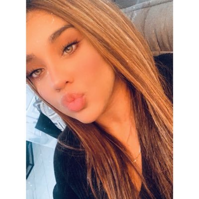 Profile Picture of Reyna De La Cruz (@reynadelacruz__) on Twitter