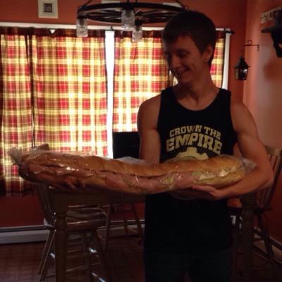 Profile Picture of Tyler Ryan (@AteMeFoDinna) on Twitter