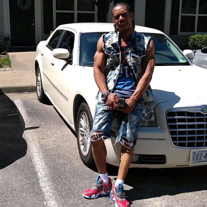 Profile Picture of I.Magi.nation (@davalstackhouse) on Tiktok