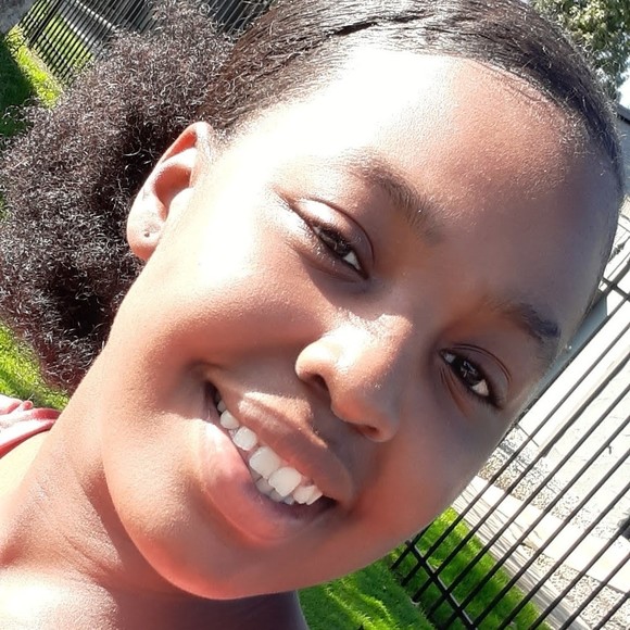 Profile Picture of Mokeysha Andrews ray (@mo_love_45) on Poshmark