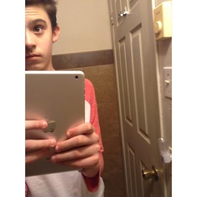 Profile Picture of Alexander Wile✌️ (@CanadianBills) on Twitter