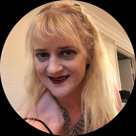 Profile Picture of Lara Schefers (@swiggleswoop) on Poshmark