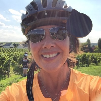 Profile Picture of Jo Anne Estes (@@liveforwine) on Twitter