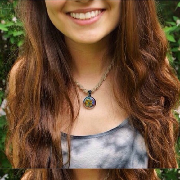 Profile Picture of Christina Psyhogios (@christinapsy328) on Poshmark