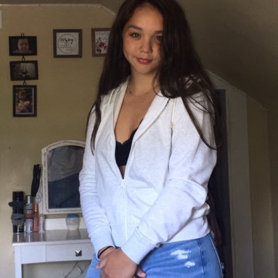 Profile Picture of Brynn Daniels (@brynndaniels8) on Twitter