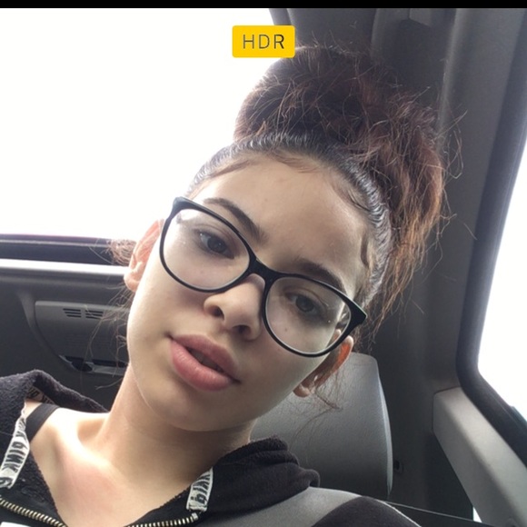 Profile Picture of Yarieliz Lopez (@jdsrlmy) on Poshmark