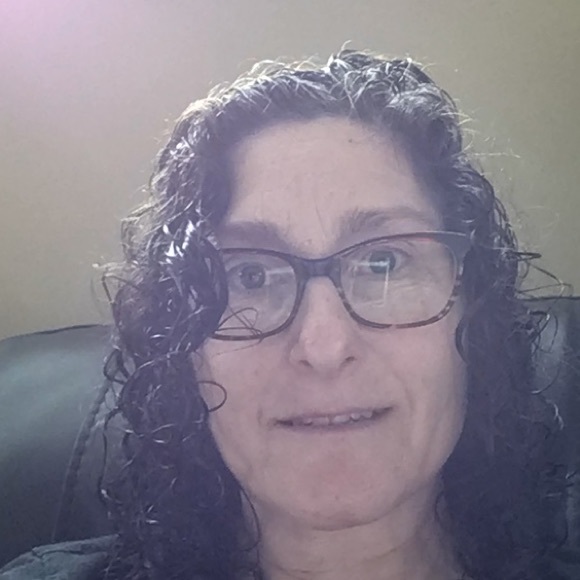 Profile Picture of Jennifer Diel (@jenruth523) on Poshmark