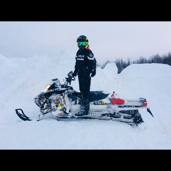 Profile Picture of Jeffrey Wachowicz (@jswjeffrey) on Poshmark