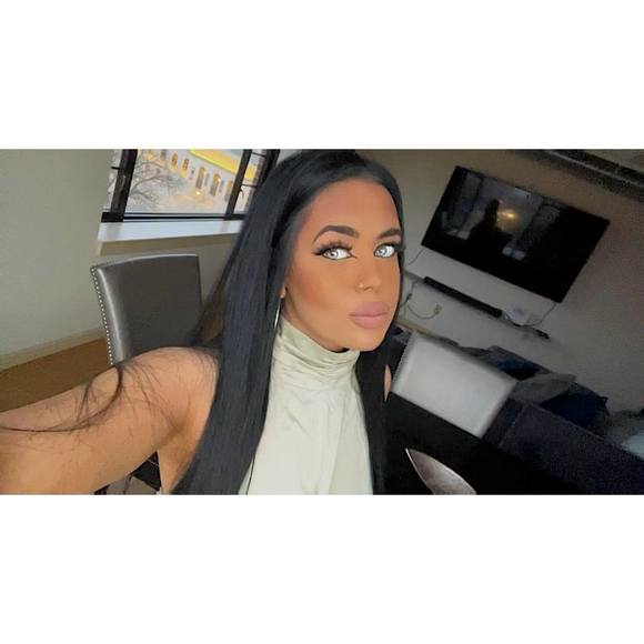 Amanda Symmonds - Poshmark Profile Picture of Amanda Symmonds (@amandas230) on Poshmark