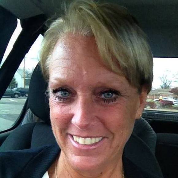 Profile Picture of Dana christine Barajas (@dcb1922) on Poshmark