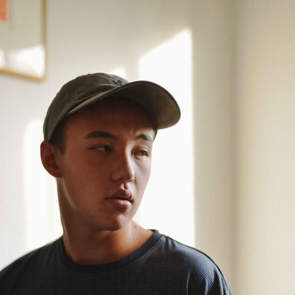 Profile Picture of Chris Lund (@chris_lund) on Poshmark