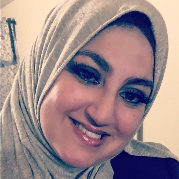 Profile Picture of Noor Al (@alshalchi) on Poshmark