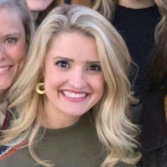 Profile Picture of Anne wayland Plowman (@queenieap) on Poshmark
