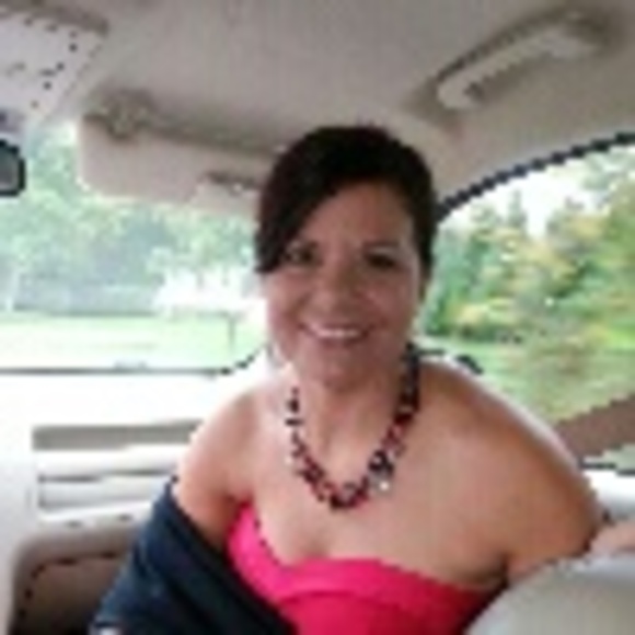 Profile Picture of Tracy Lipinski (@tjlipin) on Poshmark