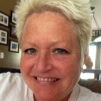 Profile Picture of Vicki Montgomery (@VickTheChick80) on Twitter