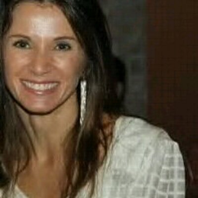 Profile Picture of Giovana Jannuzzelli (@gijannuzzelli) on Twitter